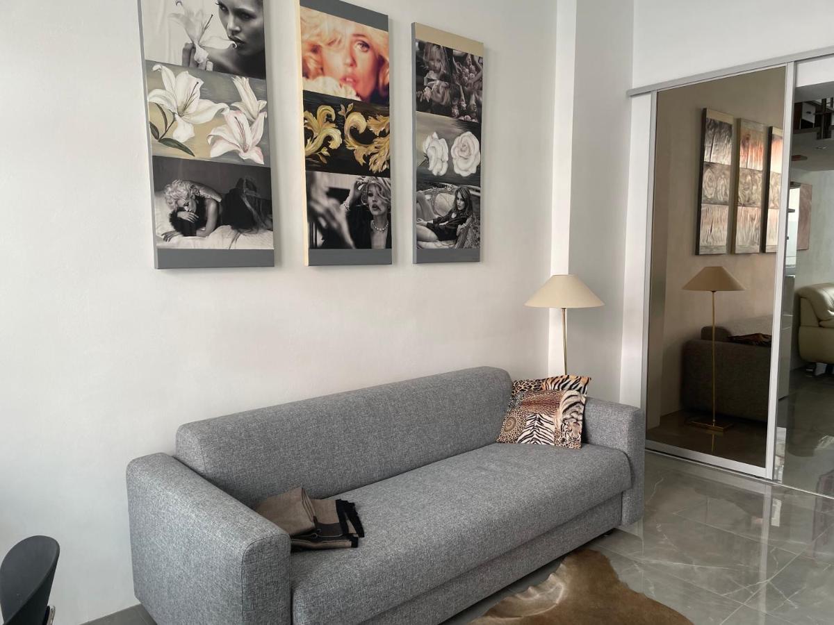 Luxury 60M2 Appartement In Wilhelmstadt Berlino Esterno foto
