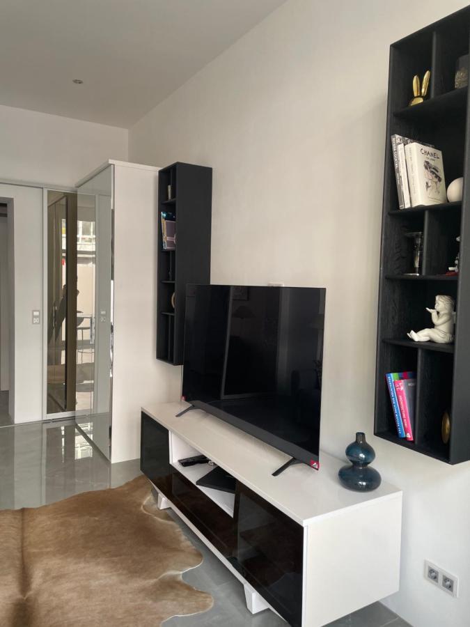Luxury 60M2 Appartement In Wilhelmstadt Berlino Esterno foto
