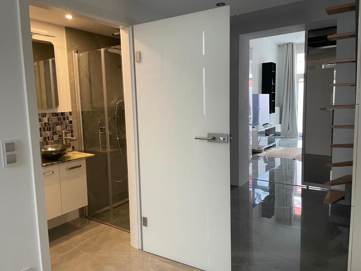 Luxury 60M2 Appartement In Wilhelmstadt Berlino Esterno foto