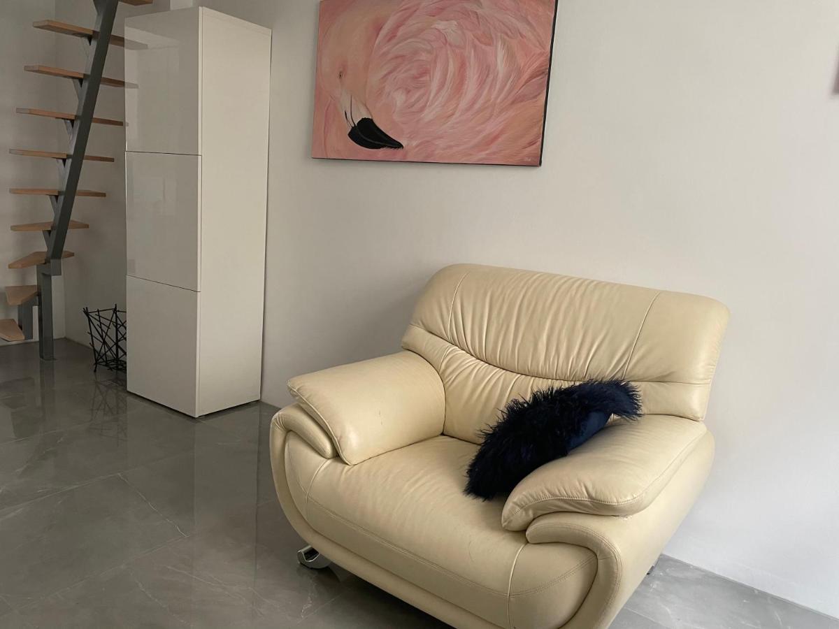 Luxury 60M2 Appartement In Wilhelmstadt Berlino Esterno foto